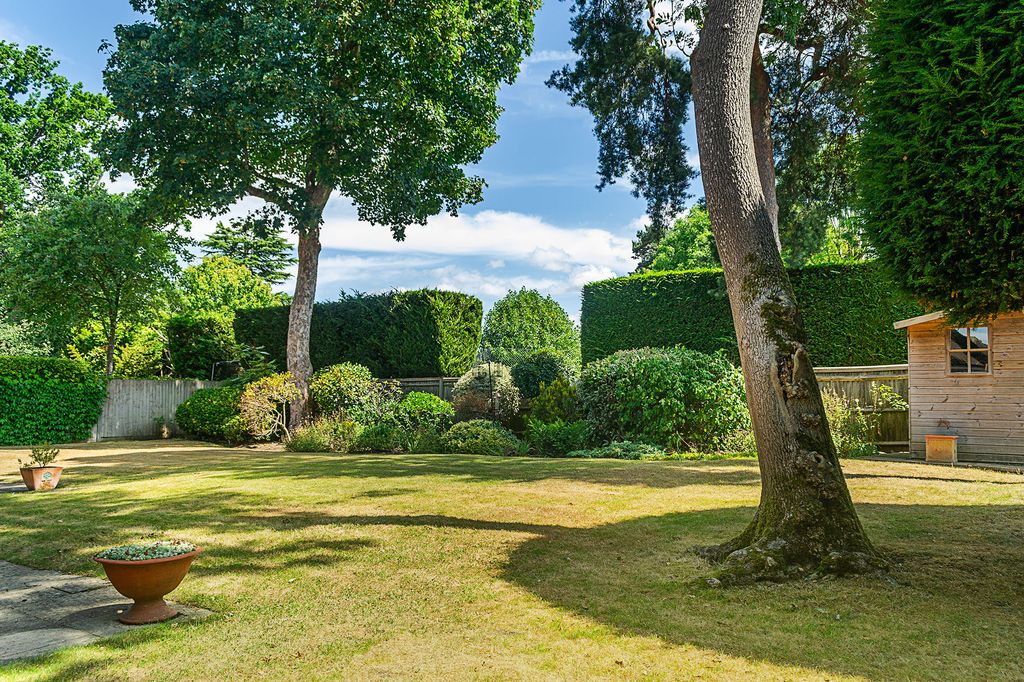 Property photo 3 of 12