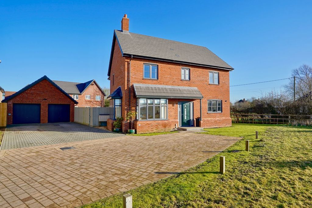 Property photo 1 of 18