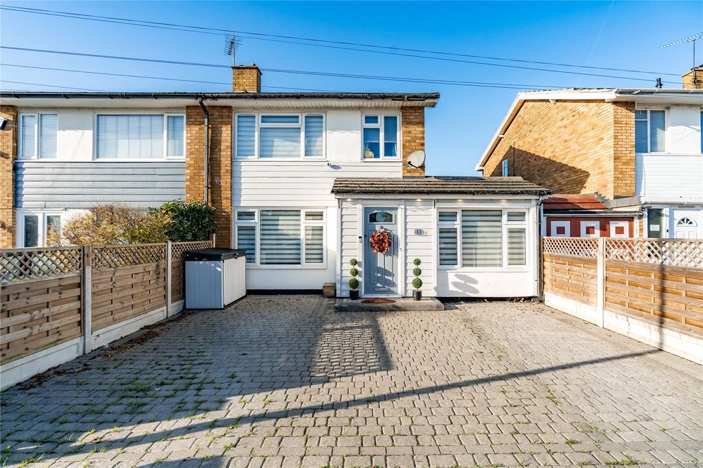 Property photo 1 of 17 Front