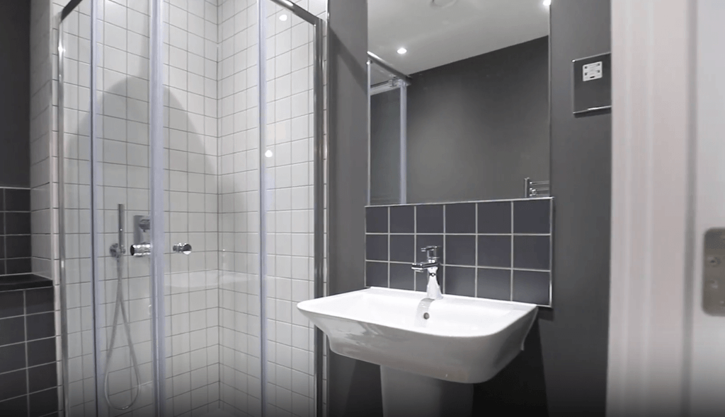 Property photo 3 of 9 4002A8Bc949c8Dd39E1872c2B21d49Ab
