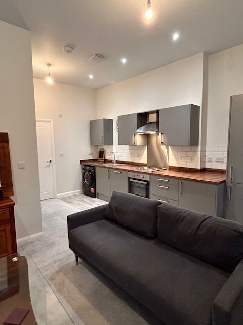 Property photo 2 of 25