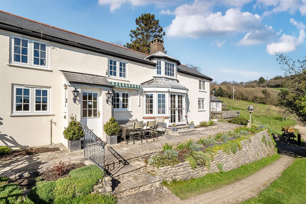 Property photo 3 of 29 1431195-1-69Bebfe378203-Arw.Jpg