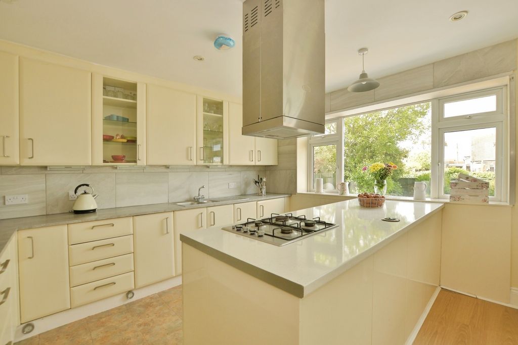 Property photo 3 of 16 Pbox-Img.Jpg