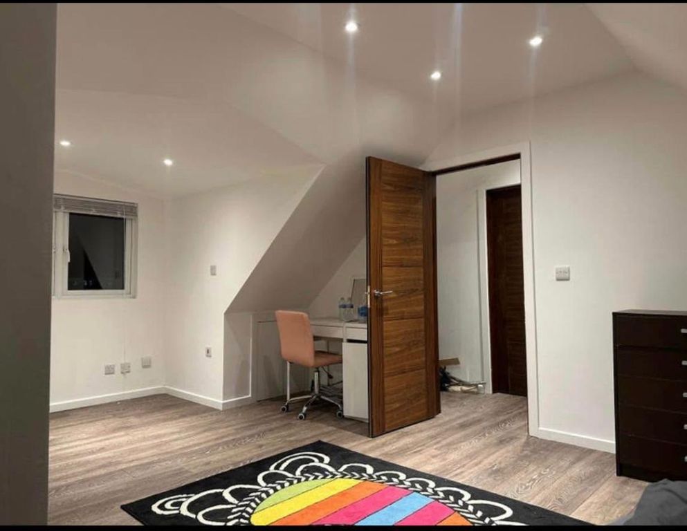 Property photo 2 of 3
