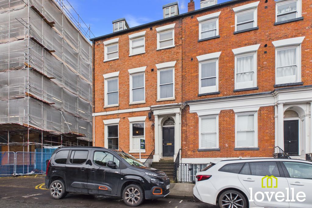 Property photo 1 of 34