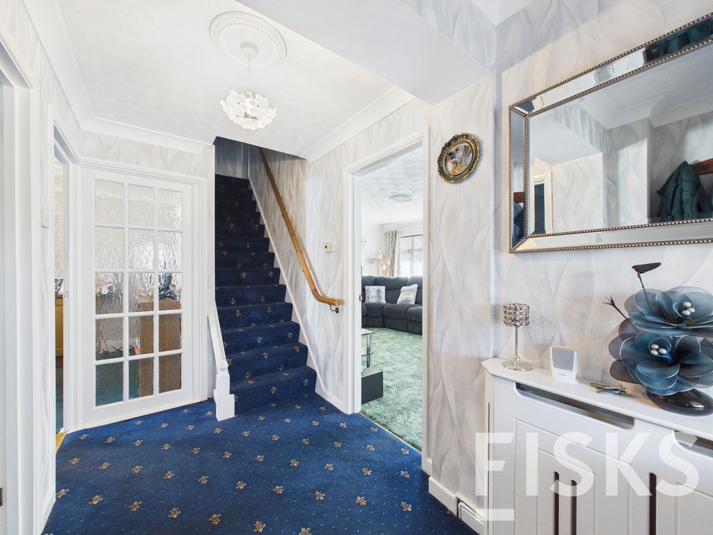 Property photo 3 of 28