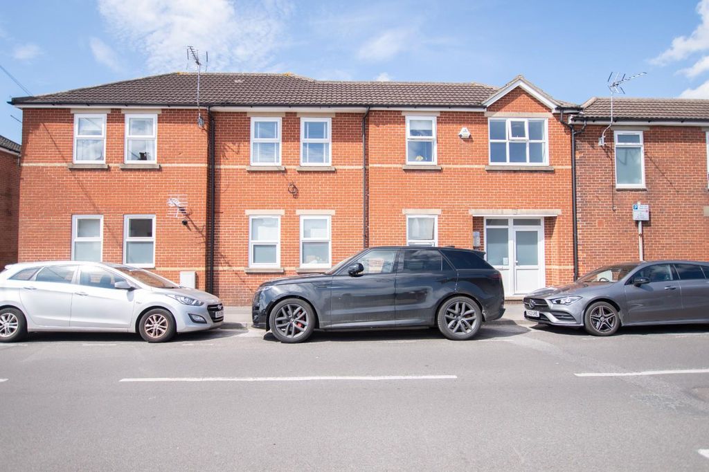 Property photo 1 of 6 _Dsc7155 18B Blenheim Rd Front.Jpg