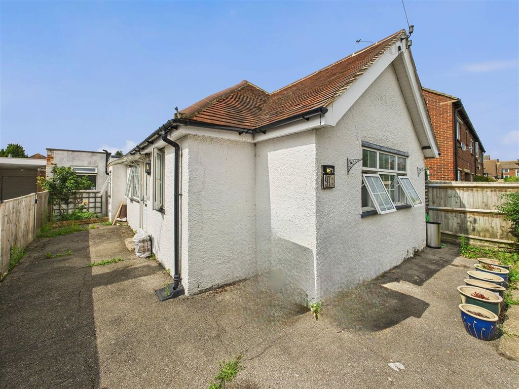 Property photo 1 of 21