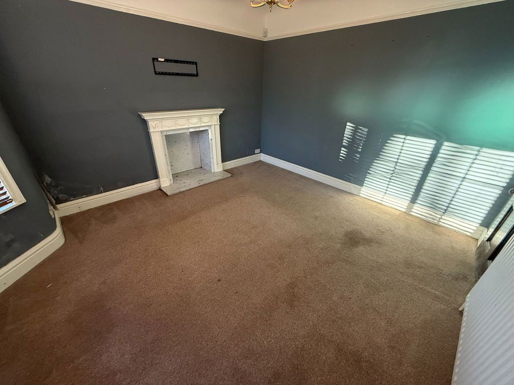 Property photo 3 of 40