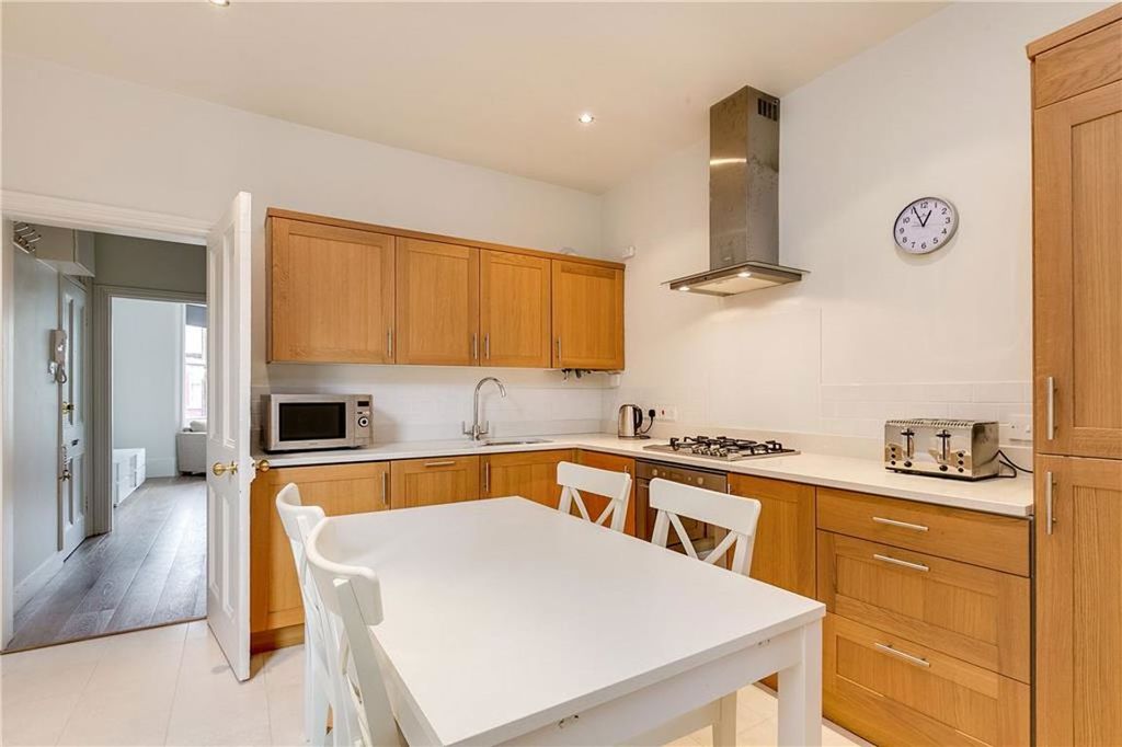 Property photo 3 of 6