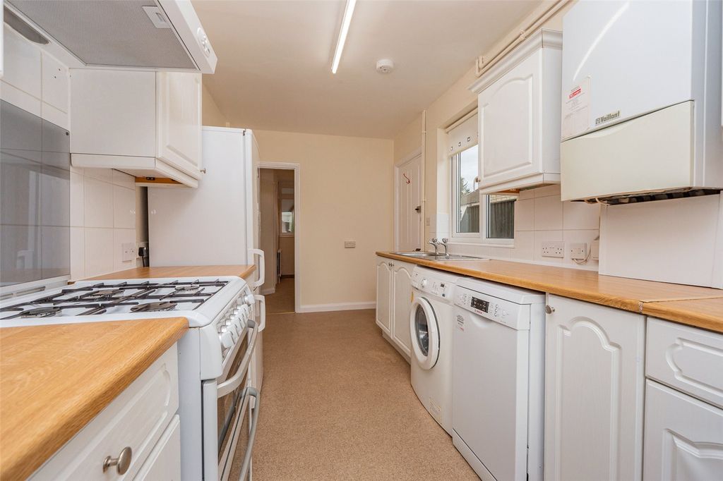 Property photo 3 of 11 Picture No. 17
