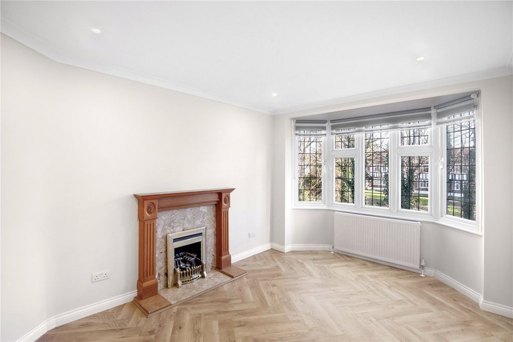 Property photo 2 of 10 Picture No. 05