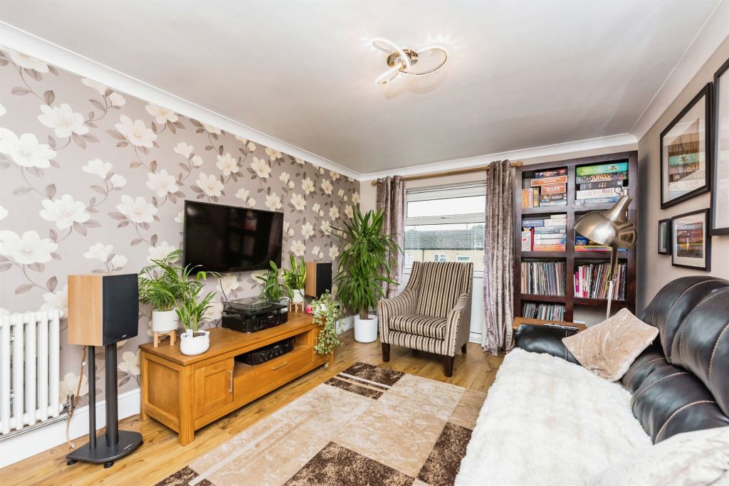 Property photo 3 of 17