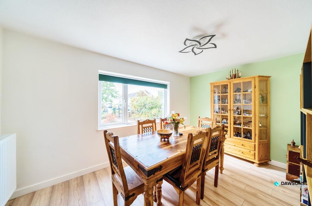 Property photo 3 of 26 1793A3E1-5203-41d9-A56c-96d7B51F9B33.Jpg
