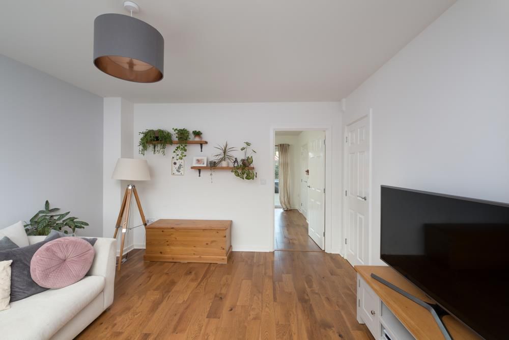 Property photo 3 of 15 3 Bay Gardens-8.Jpg