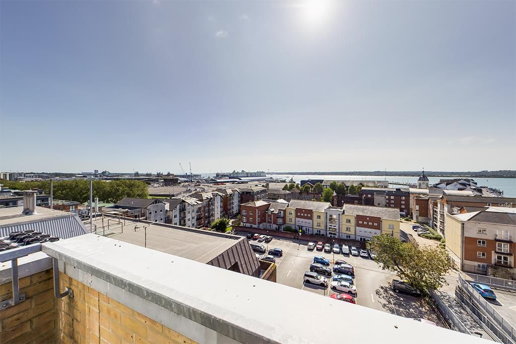 Property photo 1 of 12 Baclony One.Jpg