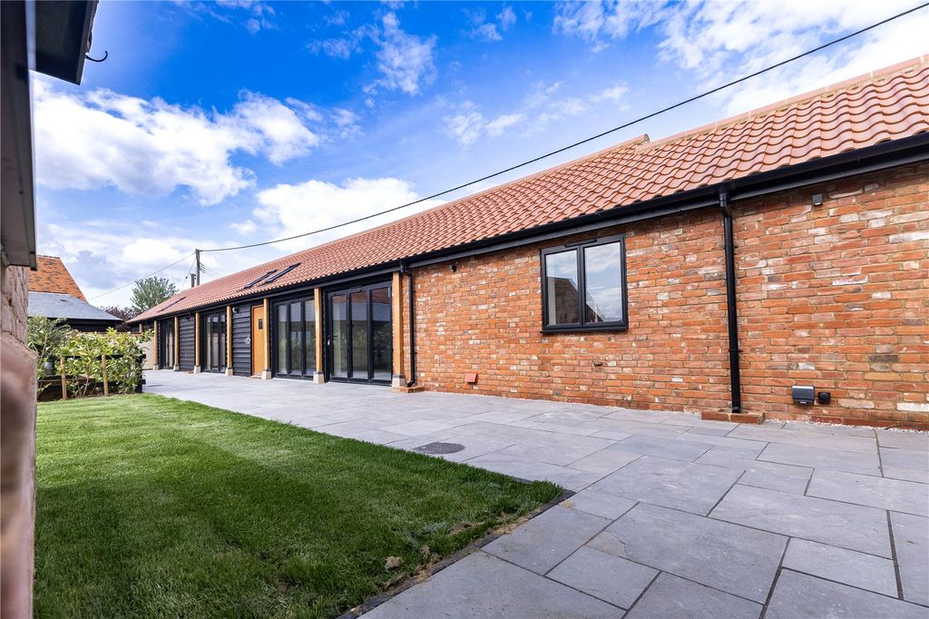 Property photo 2 of 11 Picture 2