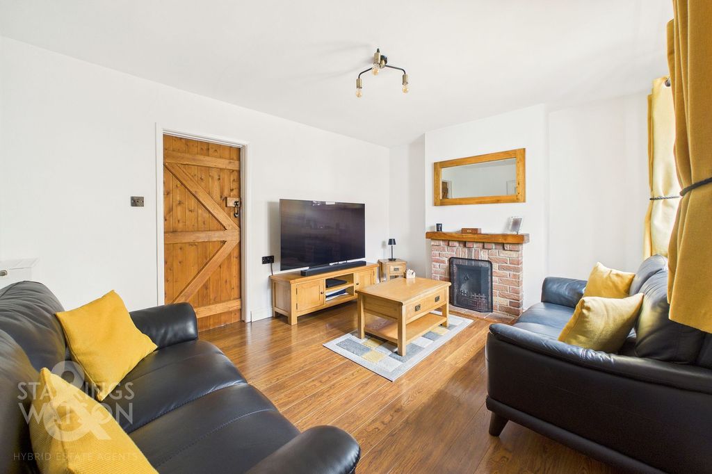 Property photo 2 of 26