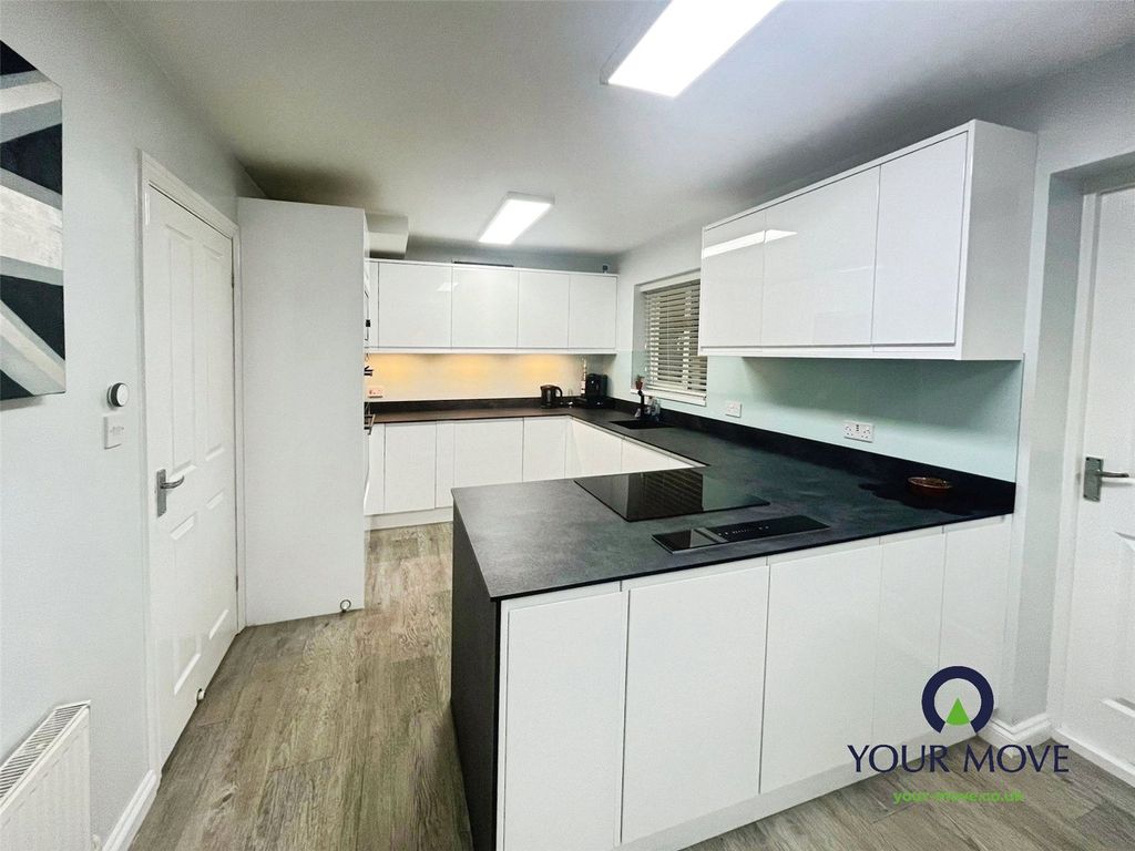 Property photo 2 of 19 Picture No. 02