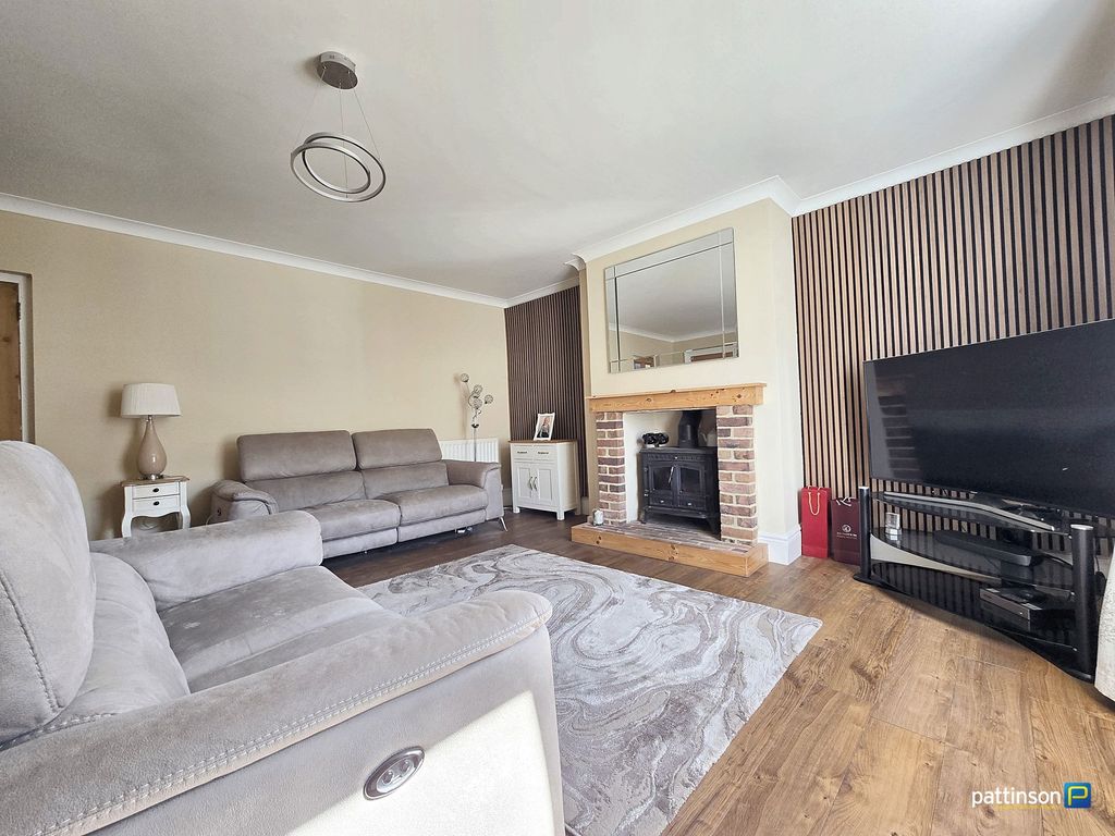 Property photo 2 of 43