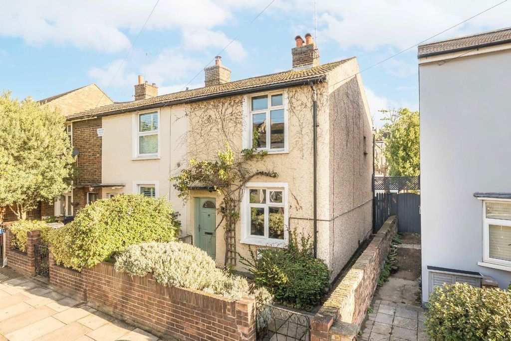 Property photo 1 of 7