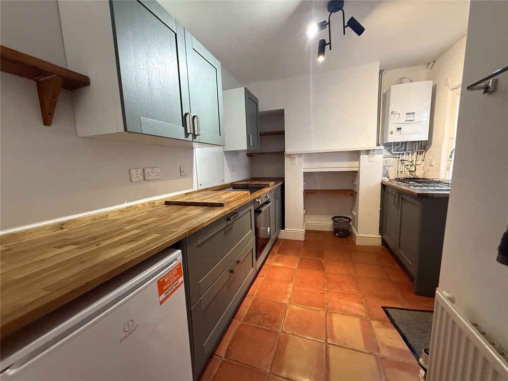 Property photo 3 of 8 Picture No. 10