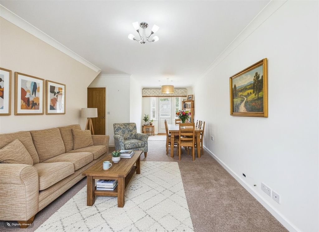 Property photo 2 of 23 Open Plan Living / Dining