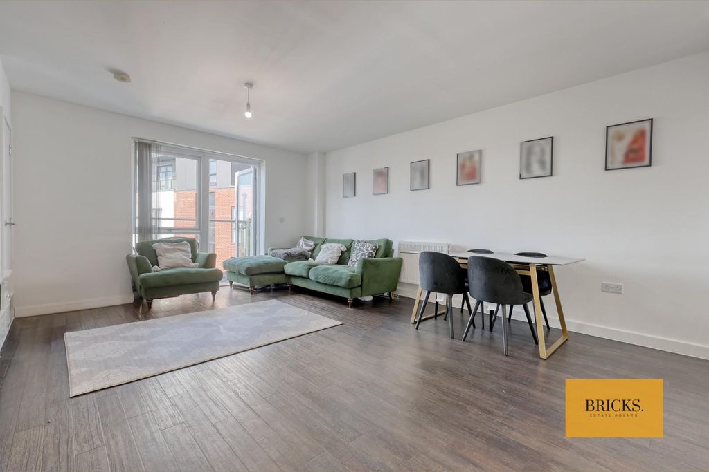 Property photo 2 of 16