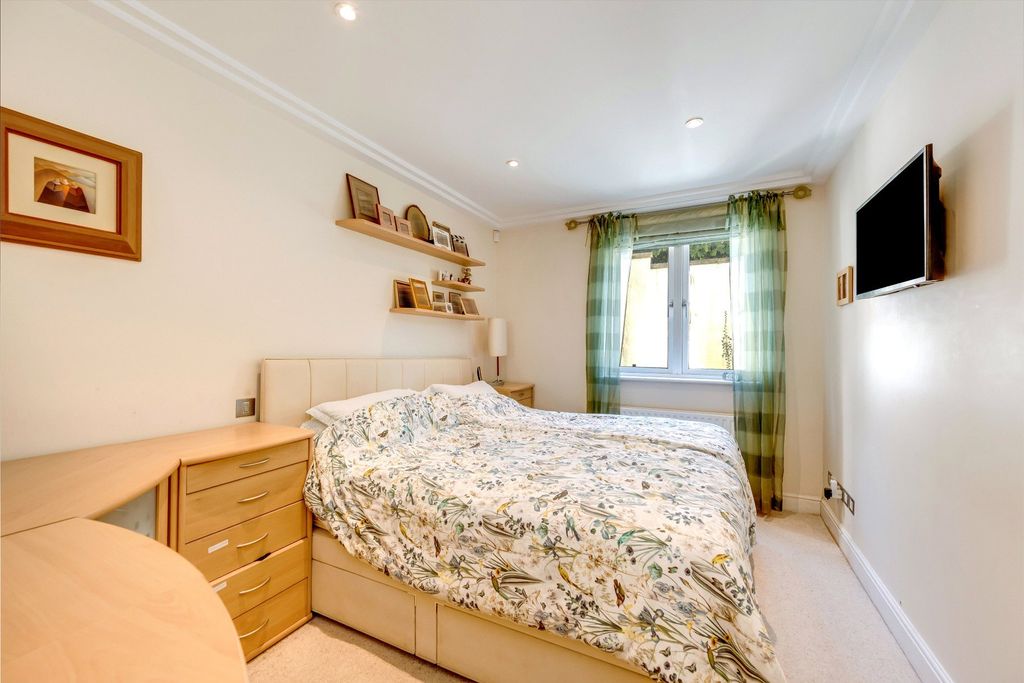 Property photo 2 of 15 Picture No. 02