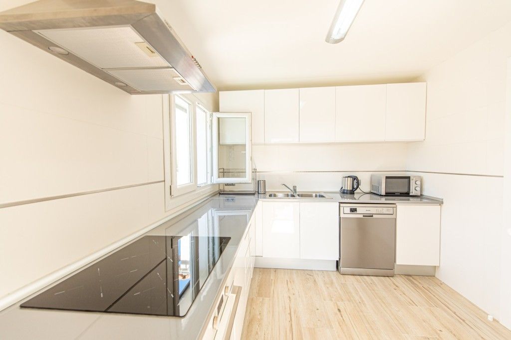 Property photo 2 of 20 Kitchen