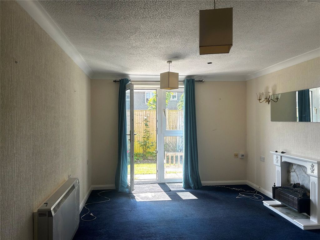 Property photo 2 of 9 Picture No. 16