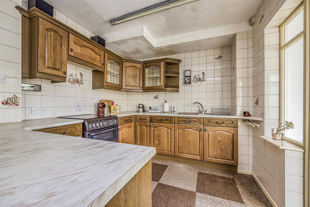 Property photo 3 of 15 Laurence Green, Emsworth-Porticomarketing-Nexa-18.