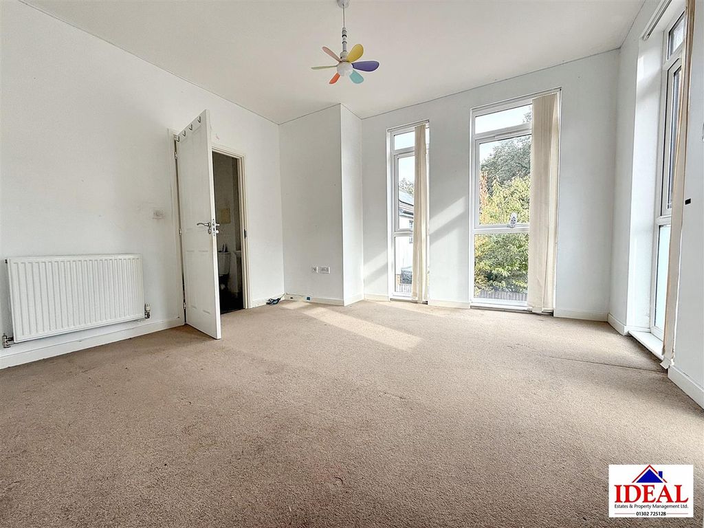 Property photo 3 of 14 Image00020.Jpg