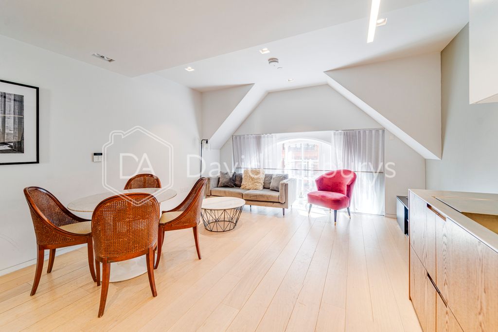 Property photo 3 of 10 Ndb04351_Enfused