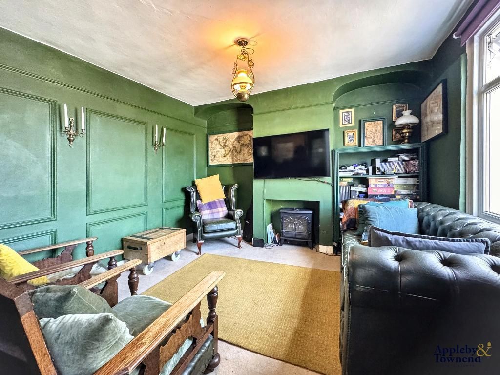 Property photo 2 of 25