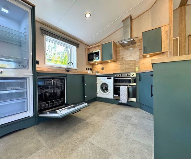 Property photo 3 of 5 Luxury Lodge Hoburne Cotswold Reach