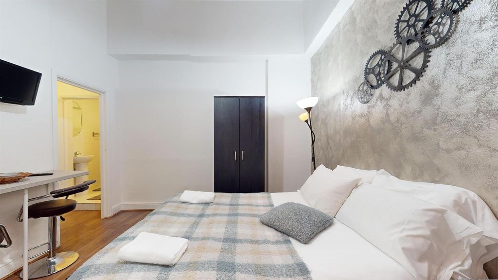 Property photo 3 of 7 66Ace152Cef40Fee2E9Cbfd6_7Ef609c2700Aaaa6462c28c08