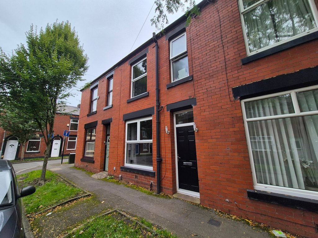 Property photo 1 of 12