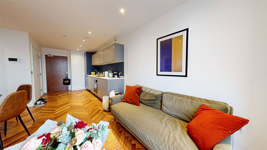 Property photo 2 of 19 Picture No. 04
