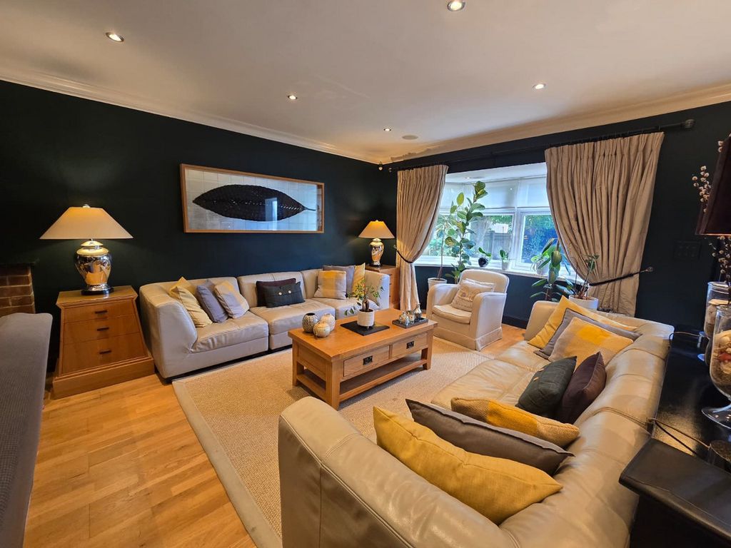 Property photo 3 of 21