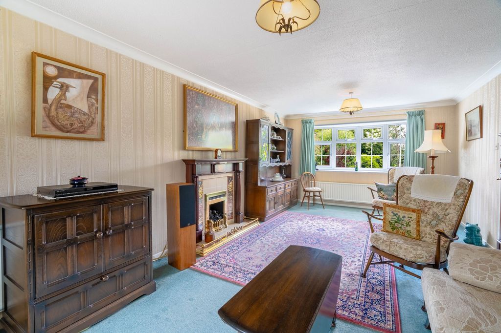 Property photo 2 of 26