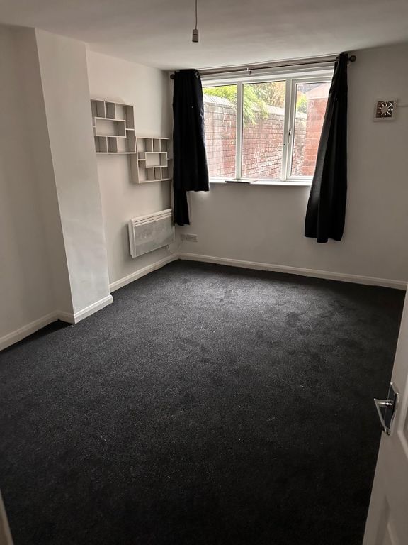 Property photo 1 of 4
