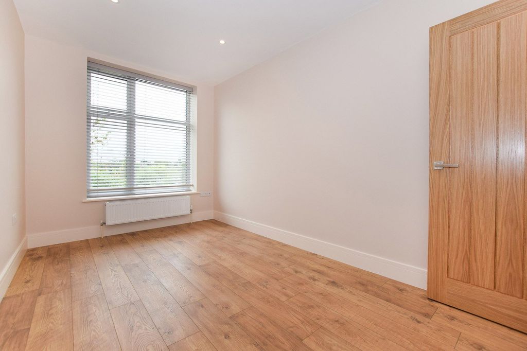 Property photo 3 of 6 Picture No. 02