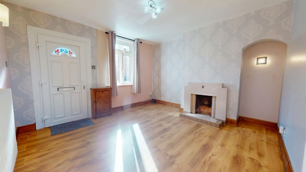 Property photo 3 of 16 4522246