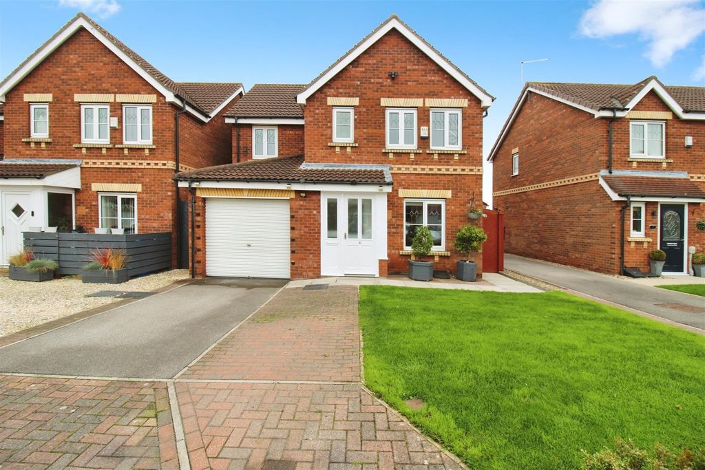 Property photo 1 of 31