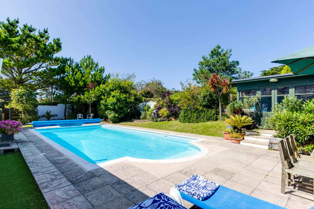 Property photo 3 of 27 66Acdfd54Cbb9_St Cuby-59