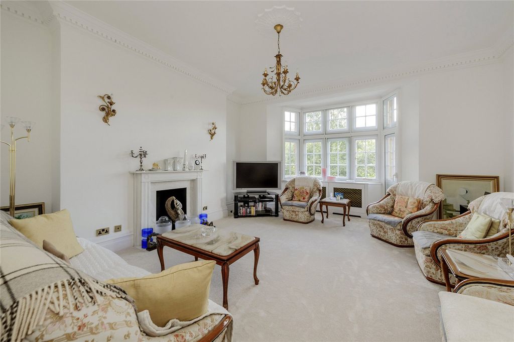 Property photo 2 of 24 Reception