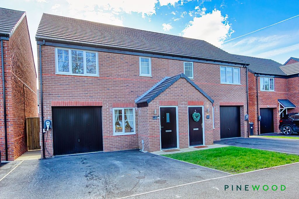 Property photo 1 of 25 Front