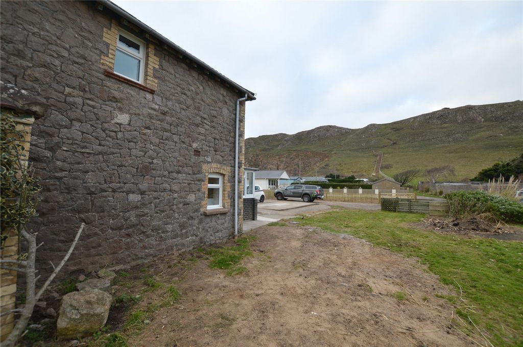 Property photo 3 of 16 Picture No. 04