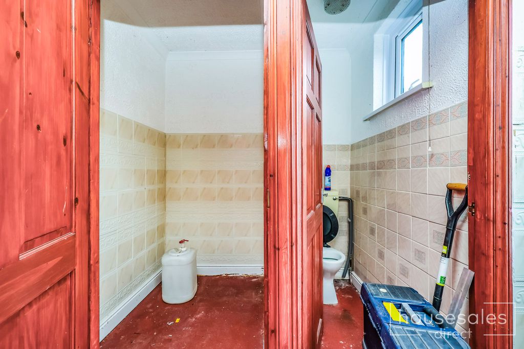 Property photo 2 of 12